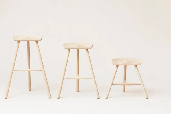 Klassik Studio Sitzgelegenheiten-Form & Refine Shoemaker Chair No. 68 Barhocker, Buche