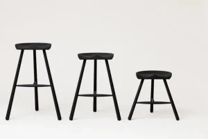 Warm Nordic Sitzgelegenheiten-Form & Refine Shoemaker Chair No. 68 Barhocker, Buche schwarz