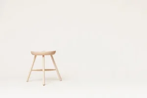 Form & Refine Sitzgelegenheiten-Form & Refine Shoemaker Chair No. 49 Hocker, Buche