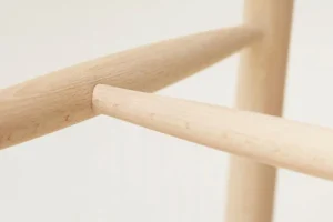Klassik Studio Sitzgelegenheiten-Form & Refine Shoemaker Chair No. 68 Barhocker, Buche