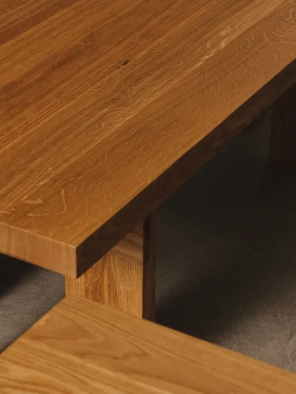 Muuto Tische-Frama Farmhouse Tisch, aufgebockt, 120 quadratisch, Eiche natur