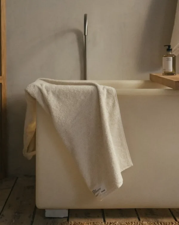Frama Badezimmertextilien^Heavy Towel Badehandtuch, Gebrochenes Weiß