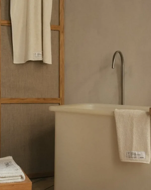 Frama Badezimmertextilien^Heavy Towel Händehandtuch, Gebrochenes Weiß