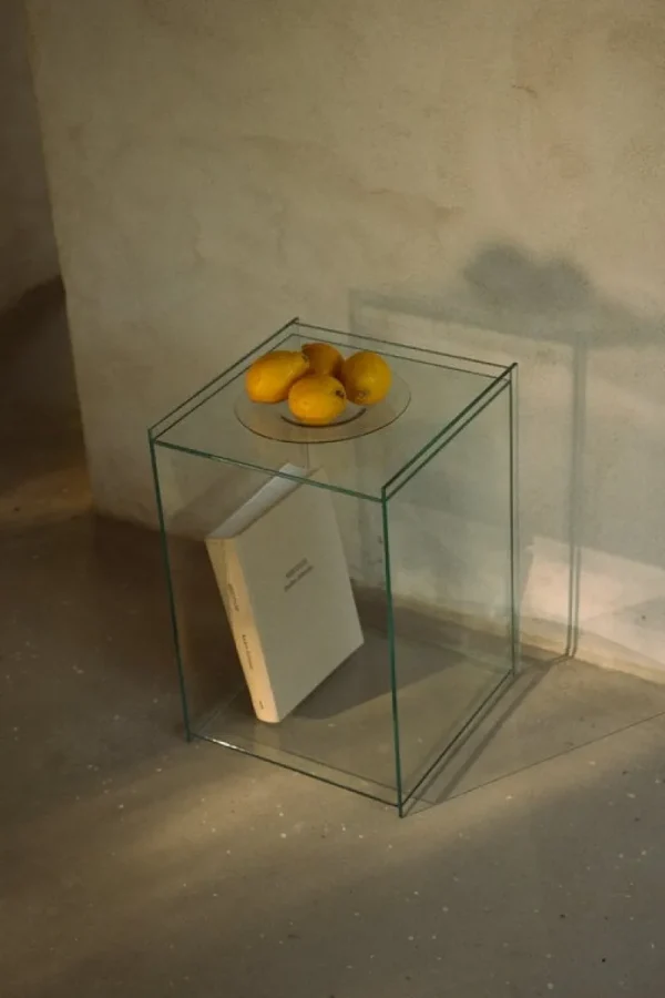 Artek Tische-Frama Rivet Box Tisch, Klarglas