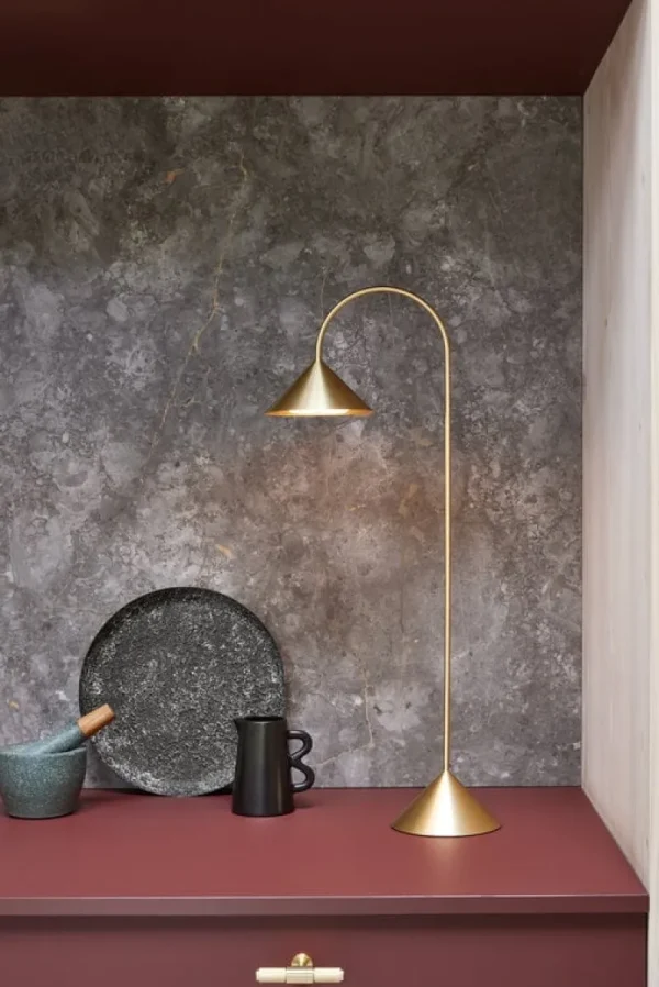 Magis Außenleuchten | Tischlampen-Frandsen Grasp Tragbare Tischleuchte, 72 cm, Messing