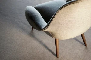Normann Copenhagen Sitzgelegenheiten-Fredericia Loungesessel Swoon, Hallingdal 130 – Räuchereiche
