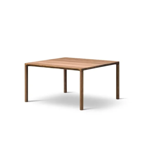 Fredericia Tische-Piloti Couchtisch, 63 x 63 cm, Eiche geräuchert