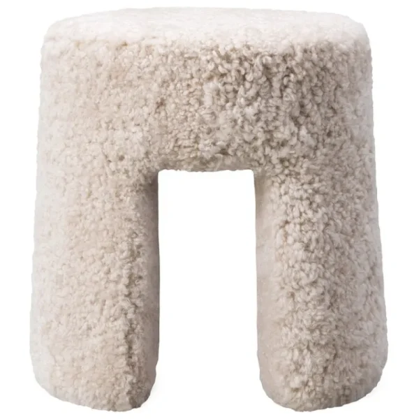 Muuto Sitzgelegenheiten-Fredericia Sequoia Pouf, Schaffell Moonlight