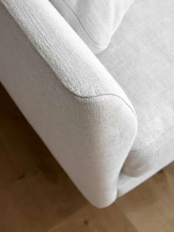 Tapio Anttila Collection Sofas Und Liegen-Fredericia Sofa Calmo 80, 3 Sitzer, Ruskin 10 – schwarzer Stahl