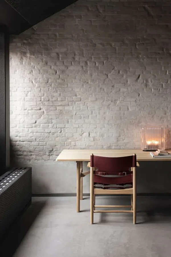 Normann Copenhagen Sitzgelegenheiten-Fredericia The Spanish Dining Chair mit Armlehnen, cognacfarbenes Leder