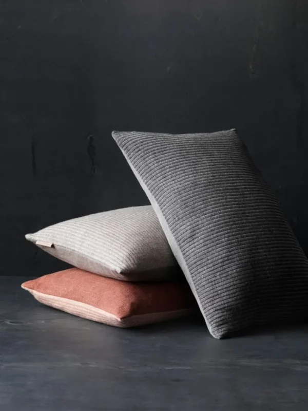 Fritz Hansen Kissen^Aiayu Kissen, 40 x 60 cm, anthrazit