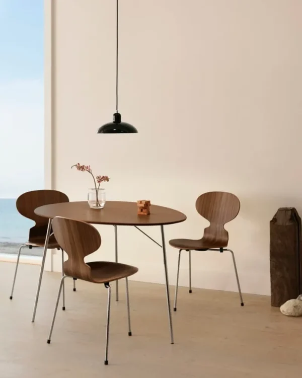 Fritz Hansen Sitzgelegenheiten-Ant Stuhl 3100, 3 Beine, Nussbaum klarlackiert – Chrom