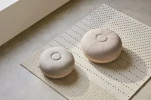 Fritz Hansen Sitzgelegenheiten-CM Pouf, Groß, Beige