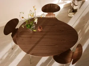 Woud Tische-Fritz Hansen Egg-Tisch, 115 x 84 cm, Chrom – Nussbaum