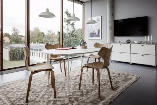 Fritz Hansen Sitzgelegenheiten-Grand Prix 4130 Stuhl, Eiche