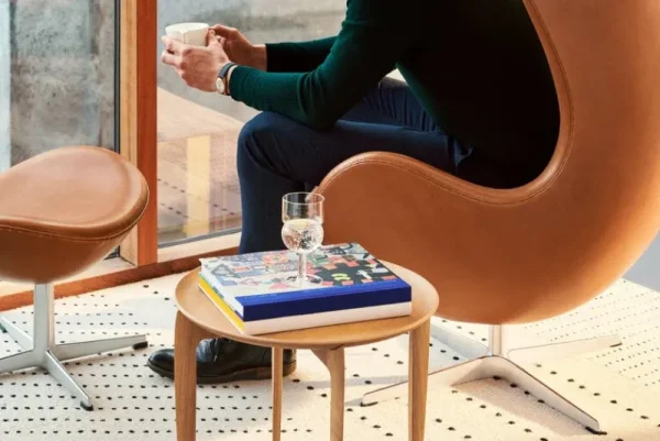 Fritz Hansen Tische-Tray Tisch, Eiche