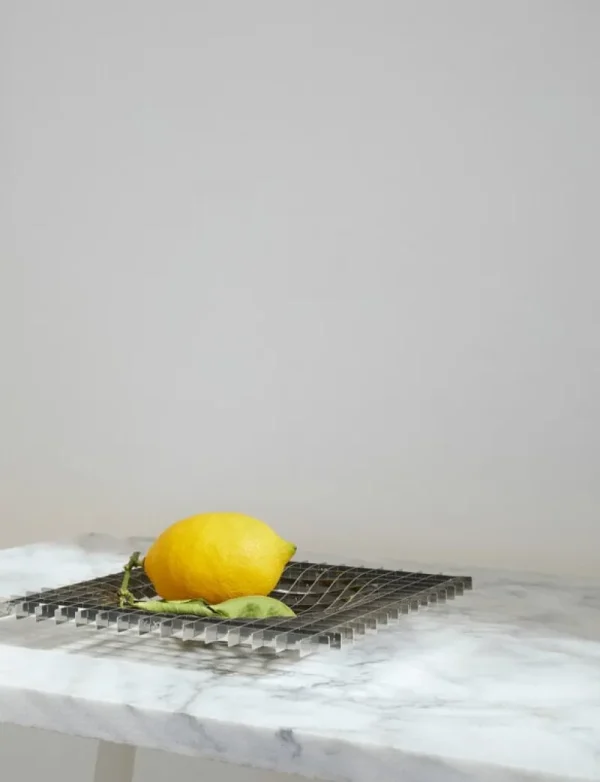 Fundamental Berlin Dekorationsgegenstände^Gravity Tablett, 20 x 20 cm, Edelstahl