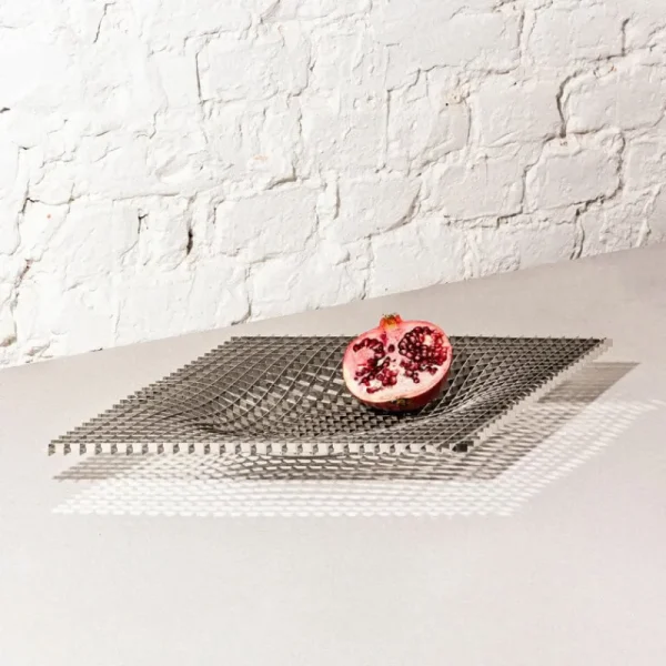 Fundamental Berlin Dekorationsgegenstände^Gravity Tablett, 36 x 36 cm, Edelstahl