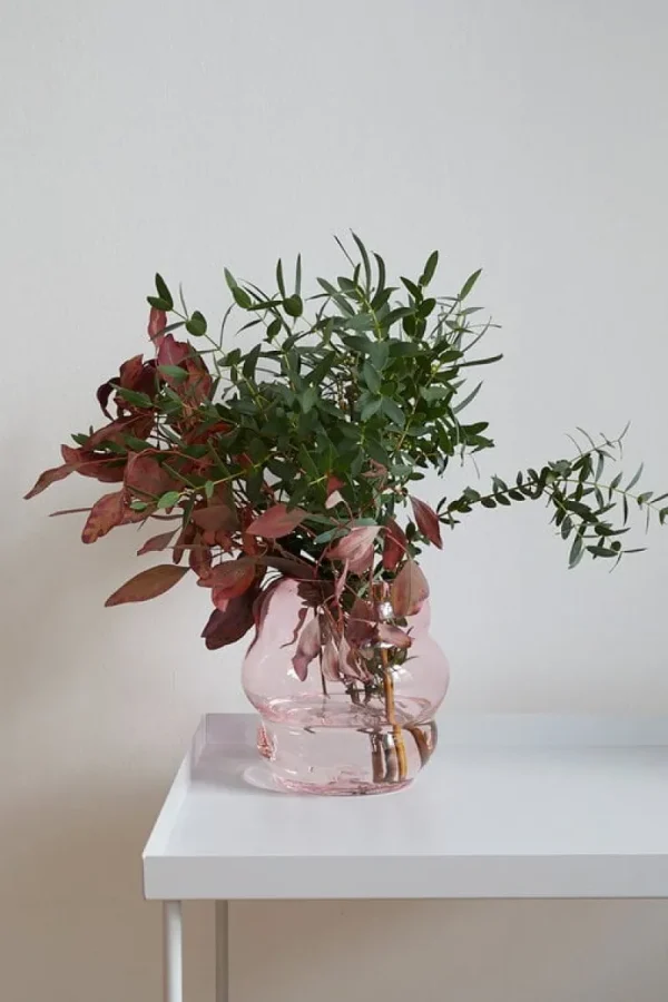 Northern Vasen-Fundamental Berlin Muse Vase, mittelgroß, Rubinrot
