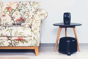 Genelec Unterhaltungselektronik^F One (B) Aktiv-Subwoofer, schwarz