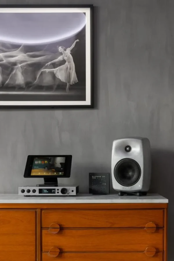 Genelec Unterhaltungselektronik^G Three (B) Aktivlautsprecher, RAW Aluminium