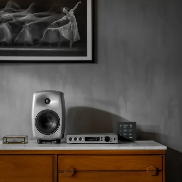 Genelec Unterhaltungselektronik^G Three (B) Aktivlautsprecher, RAW Aluminium