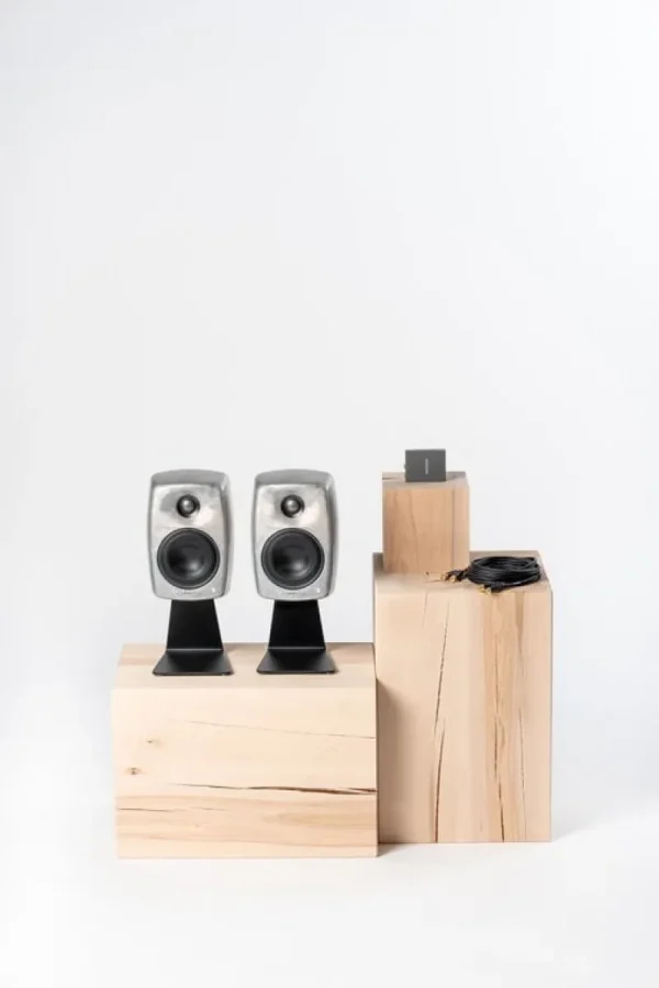 Genelec Unterhaltungselektronik^Table stand for G Two speaker, L shaped, black