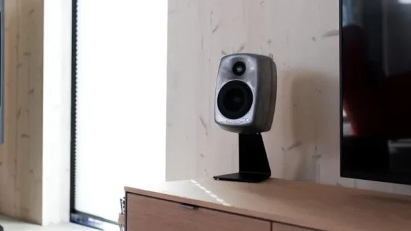 Genelec Unterhaltungselektronik^Table stand for G Two speaker, L shaped, black