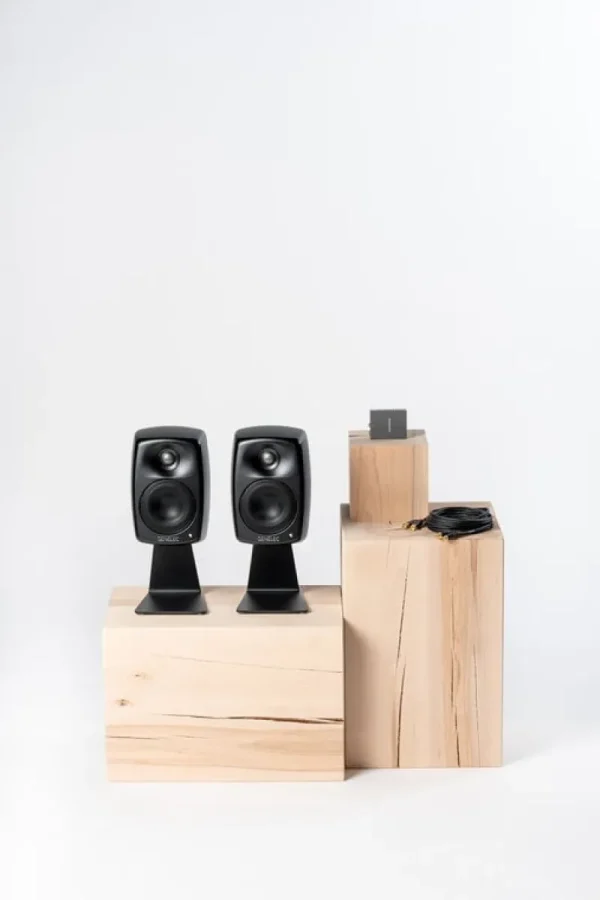 Genelec Unterhaltungselektronik^Table stand for G Two speaker, L shaped, black