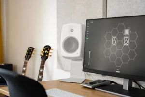 Genelec Unterhaltungselektronik^Tischständer für G Three Lautsprecher, L-förmig, Weiß
