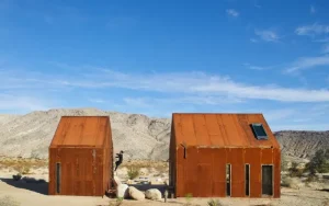 Gestalten Architektur^Cabin Fever: Enchanting Cabins, Shacks and Hideaways