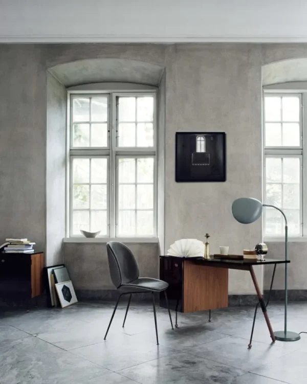 GUBI Schreibtische Und Raumtrenner | Tische^62 Desk, Walnuss – schwarz