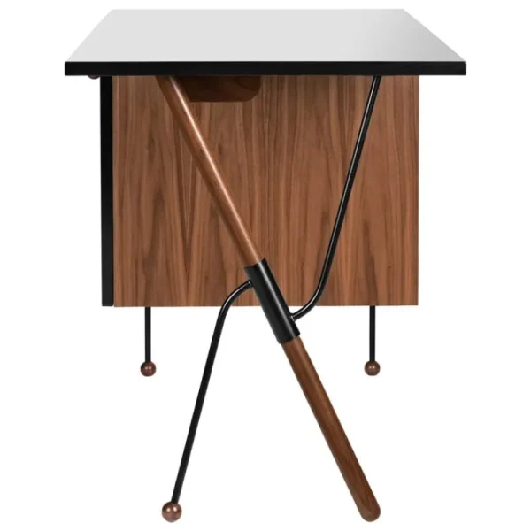 GUBI Schreibtische Und Raumtrenner | Tische^62 Desk, Walnuss – schwarz