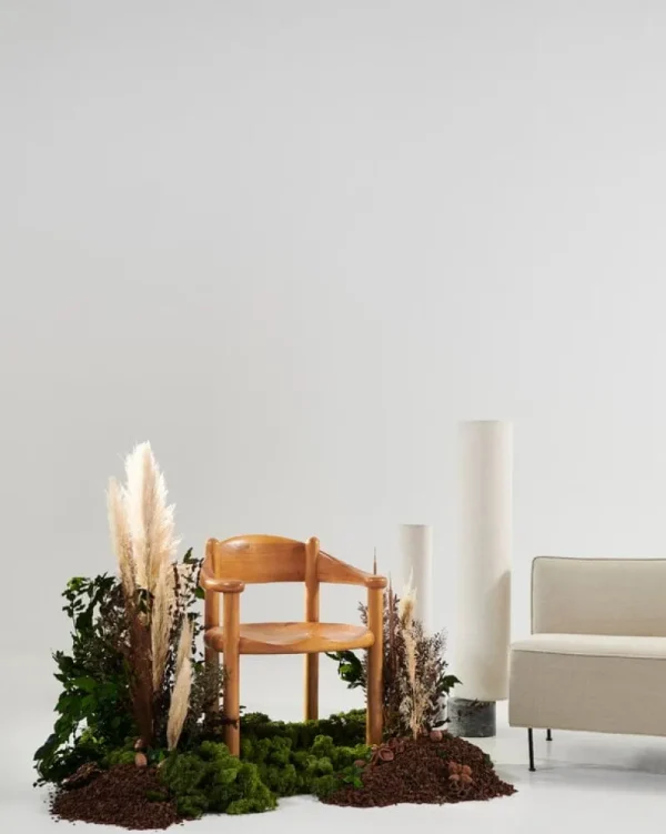 New Works Sitzgelegenheiten-GUBI Daumiller Sessel, Golden Pine