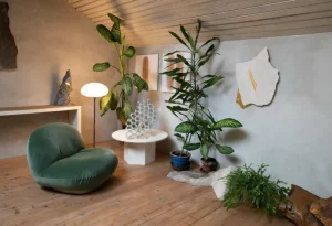 GUBI Tische-Epic Couchtisch, rund, 80 cm, weißer Travertin