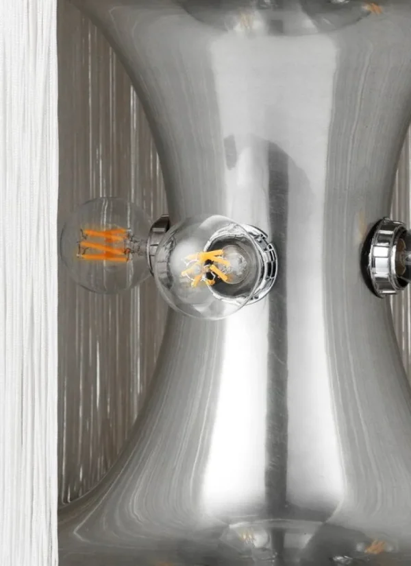 GUBI Tischlampen-Model 597 Tischleuchte, poliertes Aluminium - cremeweiße Fransen