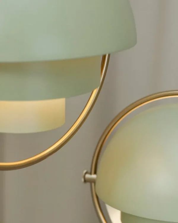 Louis Poulsen Deckenleuchten-GUBI Multi-Lite Pendelleuchte, klein, Messing - Desert Sage
