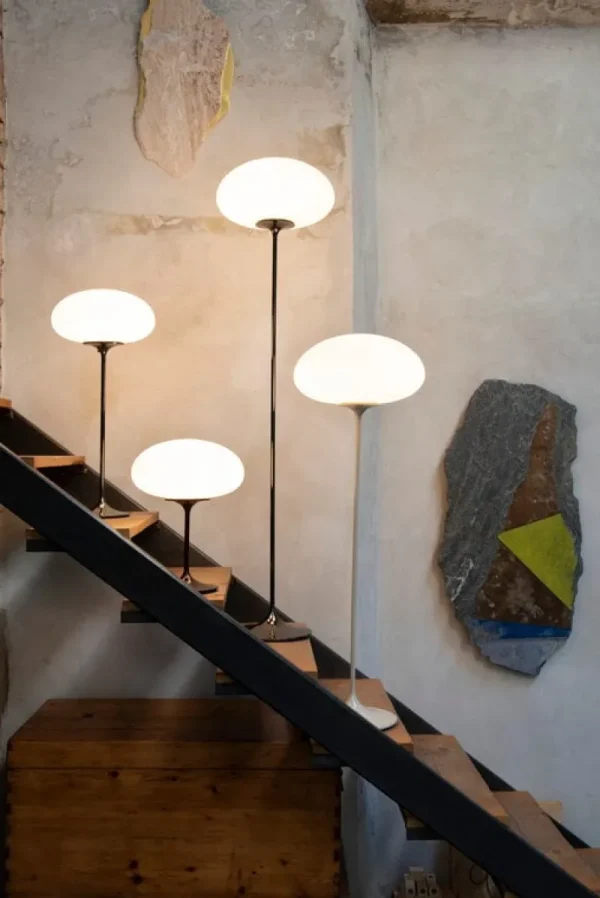 GUBI Tischlampen-Stemlite Tischleuchte, 42 cm, dimmbar, schwarzes Chrom