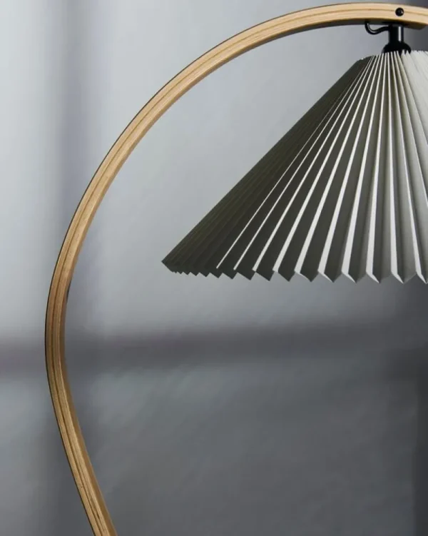 Louis Poulsen Stehleuchten-GUBI Timberline Stehlampe, Eiche - Birke - weißes Canvas