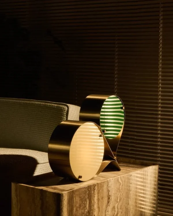Flos Tischlampen-GUBI Tischleuchte Coppia, Stahl, Elfenbein – Kleeblatt