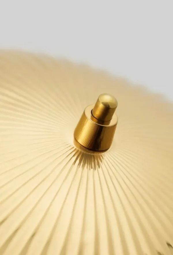 Flos Tischlampen-GUBI Tischleuchte Tynell 5321, Messing - Rattan