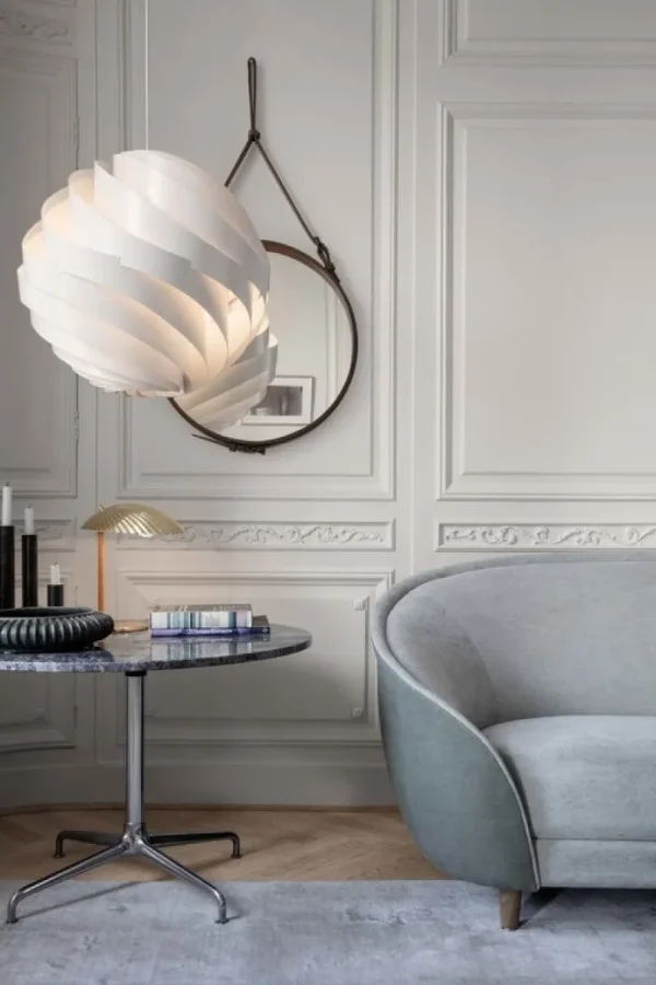 Flos Tischlampen-GUBI Tischleuchte Tynell 5321, Messing - Rattan