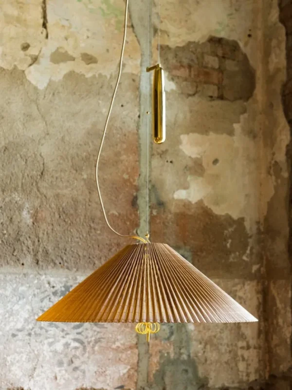 GUBI Deckenleuchten-Tynell A1972 Pendelleuchte, 60 cm, Messing - Bambus