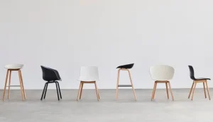 Artek Sitzgelegenheiten-HAY About A Stool AAS32, 65 cm, Weiß 2.0 - Eiche geseift - Stahl