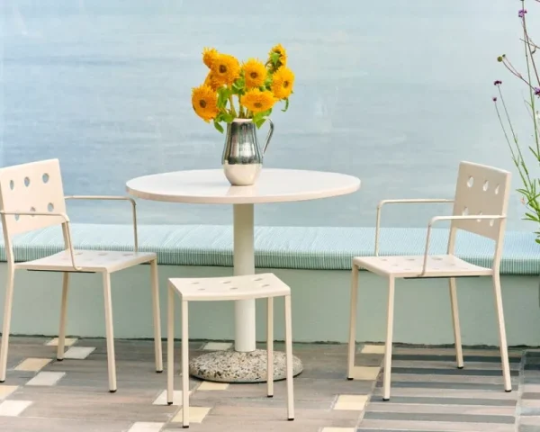 HAY Terrassenmöbel | Sitzgelegenheiten^Balcony Armlehnstuhl, Chalk Beige
