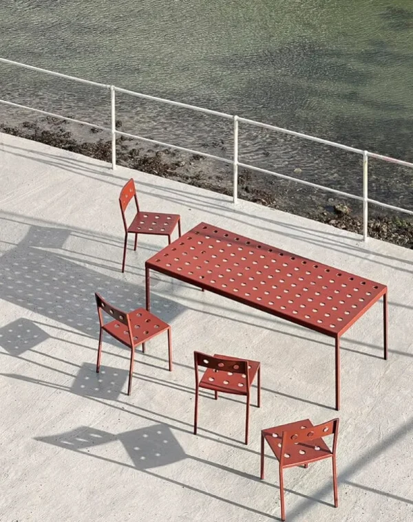HAY Terrassenmöbel | Tische^Balcony Tisch, 190 x 87 cm, Eisenrot