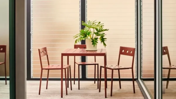 HAY Terrassenmöbel | Tische^Balcony Tisch, 75 x 76 cm, Eisenrot