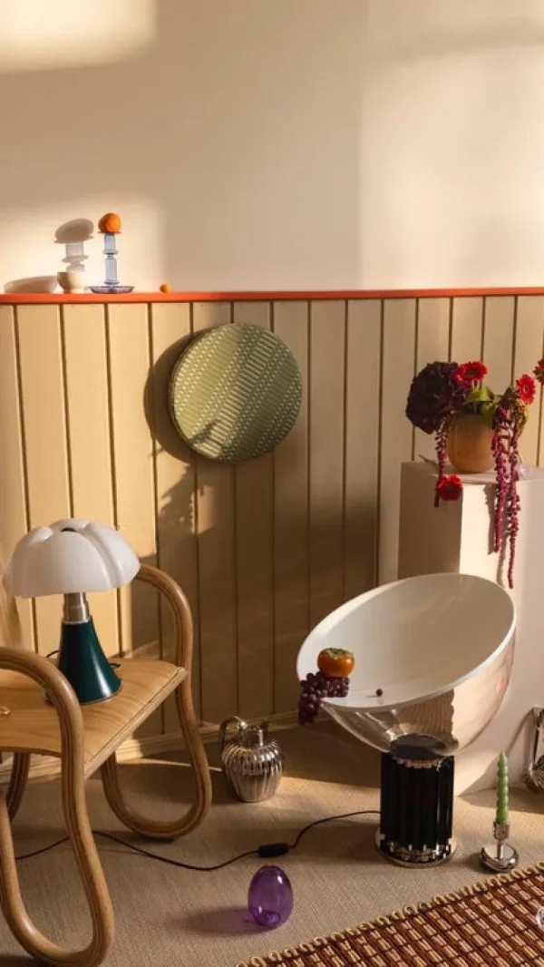 Audo Copenhagen Kerzen Und Kerzenhalter-HAY Flare Kerzenhalter, mittel, Hellblau mit rotem Rand