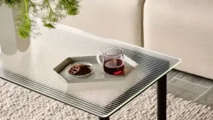 Viccarbe Tische-HAY Kofi Tisch, 140 × 50 cm, Eiche schwarz lackiert - geriffeltes Gl