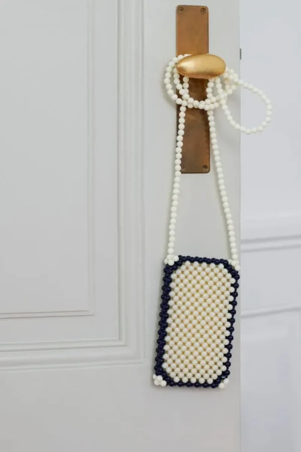 HAY Taschen | Auf Reisen^Perla Handytasche, Milk